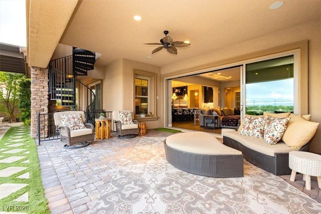 32 Olympia Chase Drive, Las Vegas, NV 89141