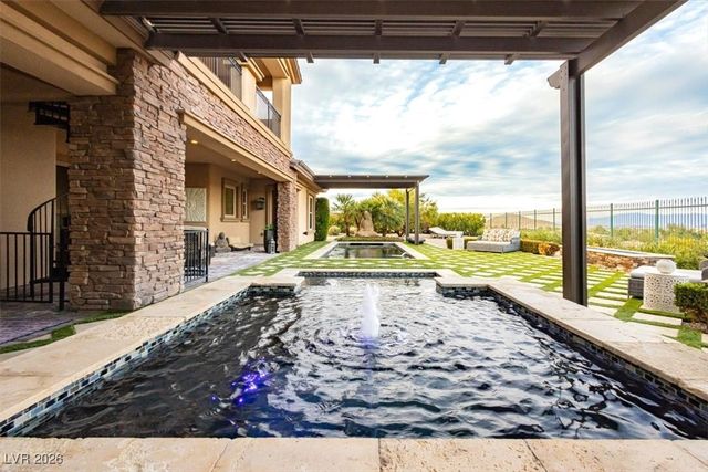 32 Olympia Chase Drive, Las Vegas, NV 89141