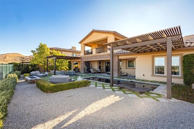 32 Olympia Chase Drive, Las Vegas, NV 89141