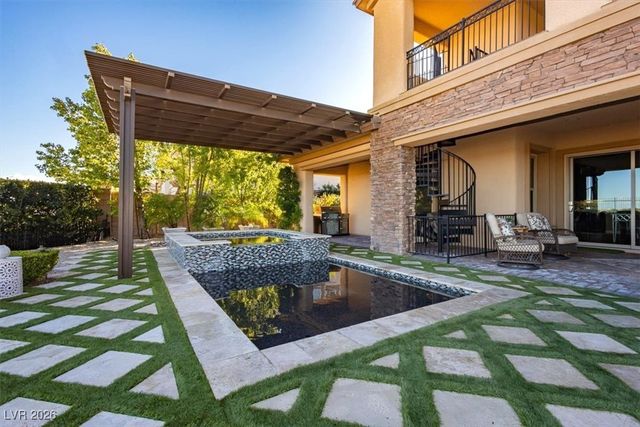 32 Olympia Chase Drive, Las Vegas, NV 89141