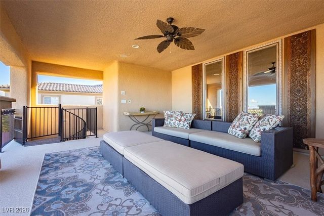 32 Olympia Chase Drive, Las Vegas, NV 89141