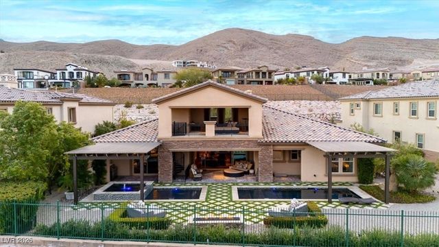 32 Olympia Chase Drive, Las Vegas, NV 89141