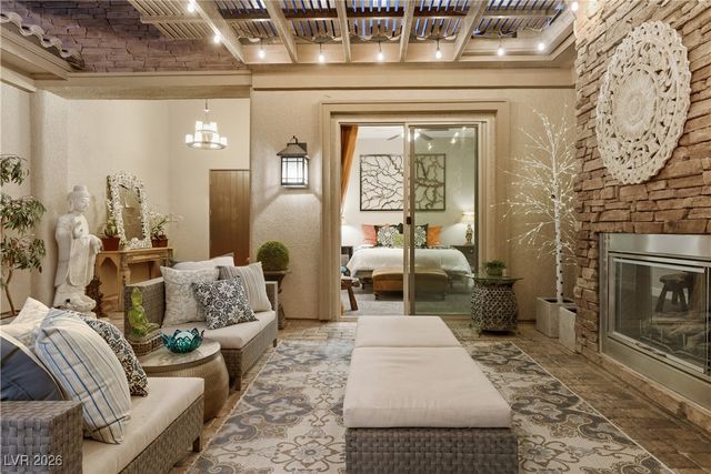 32 Olympia Chase Drive, Las Vegas, NV 89141