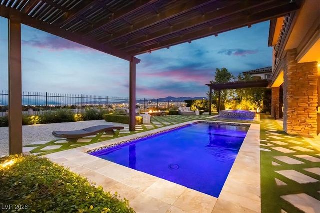 32 Olympia Chase Drive, Las Vegas, NV 89141