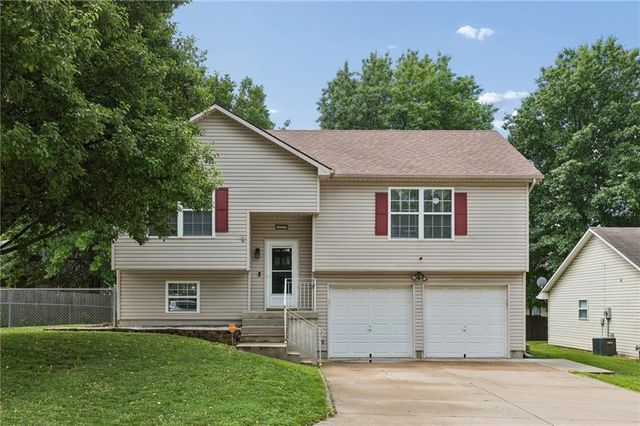 18317 E 24 Hwy Circle, Independence, MO 64056