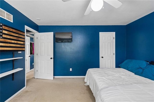 18317 E 24 Hwy Circle, Independence, MO 64056