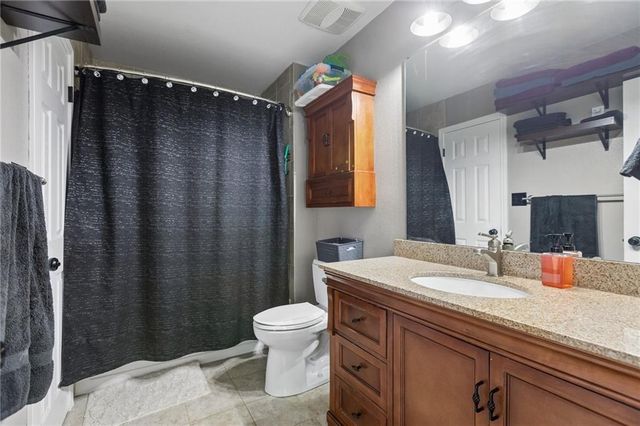 18317 E 24 Hwy Circle, Independence, MO 64056