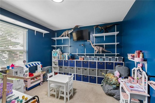 18317 E 24 Hwy Circle, Independence, MO 64056