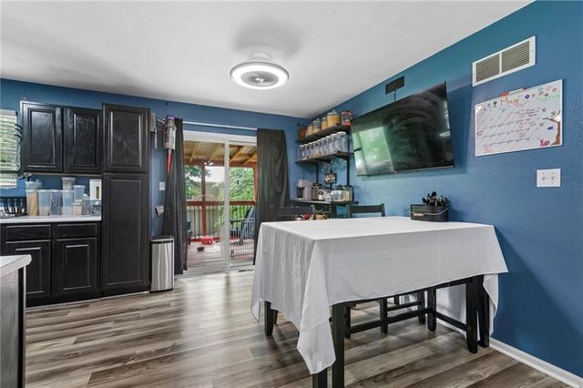 18317 E 24 Hwy Circle, Independence, MO 64056