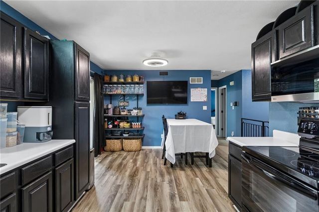 18317 E 24 Hwy Circle, Independence, MO 64056