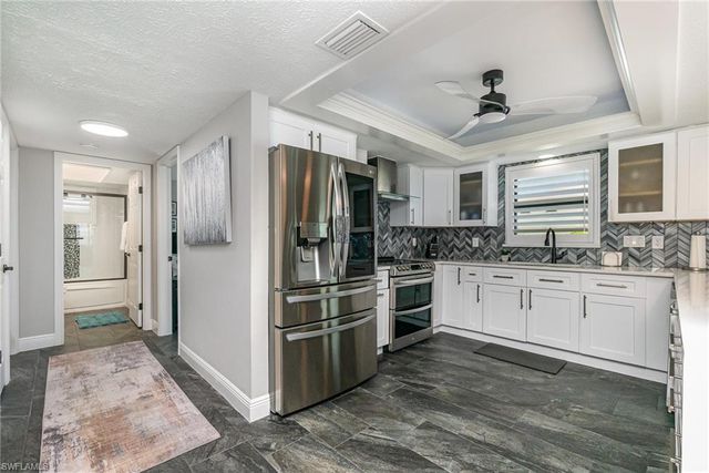 4005 SE 19th PL 1, Cape Coral, FL 33904