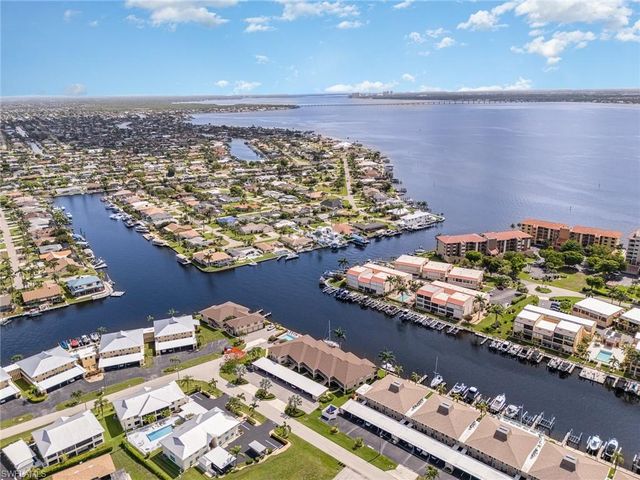 4005 SE 19th PL 1, Cape Coral, FL 33904