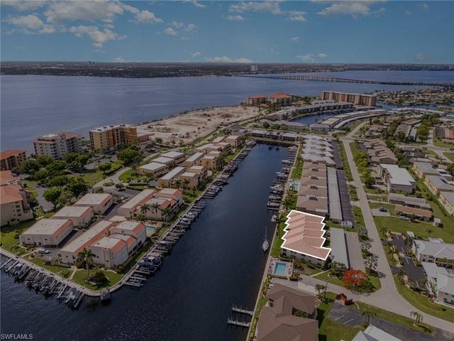 4005 SE 19th PL 1, Cape Coral, FL 33904