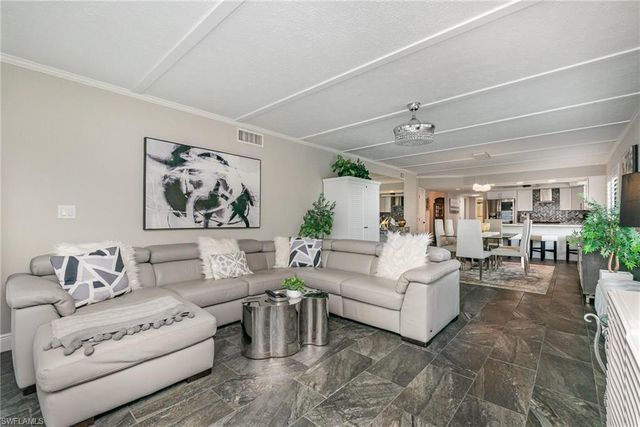 4005 SE 19th PL 1, Cape Coral, FL 33904
