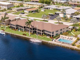 4005 SE 19th PL 1, Cape Coral, FL 33904