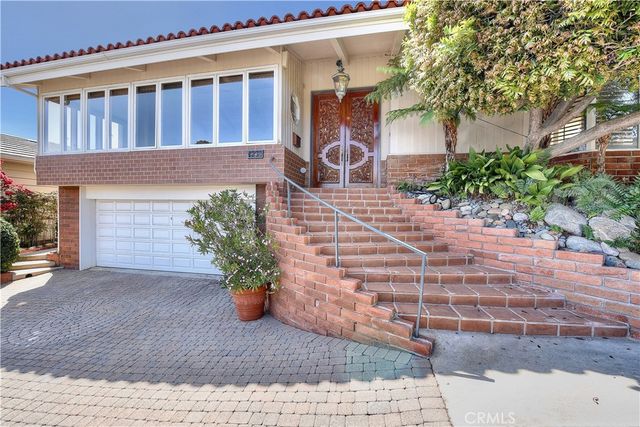 906 EMERALD BAY, Laguna Beach, CA 92651