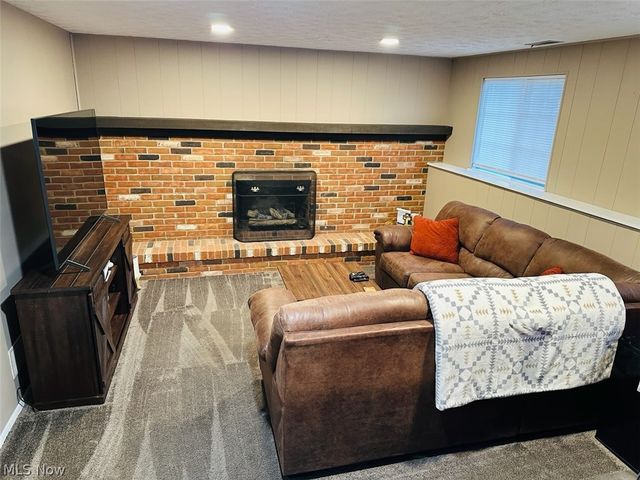 7666 Micawber, Warren, OH 44484