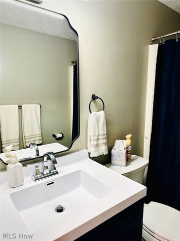 7666 Micawber, Warren, OH 44484