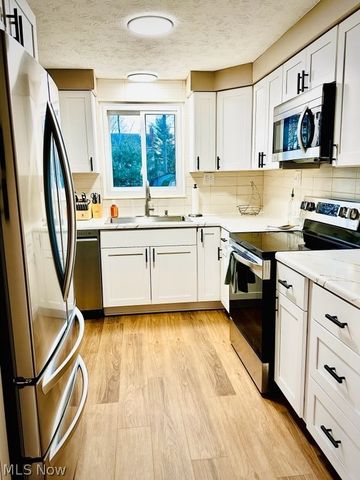 7666 Micawber, Warren, OH 44484