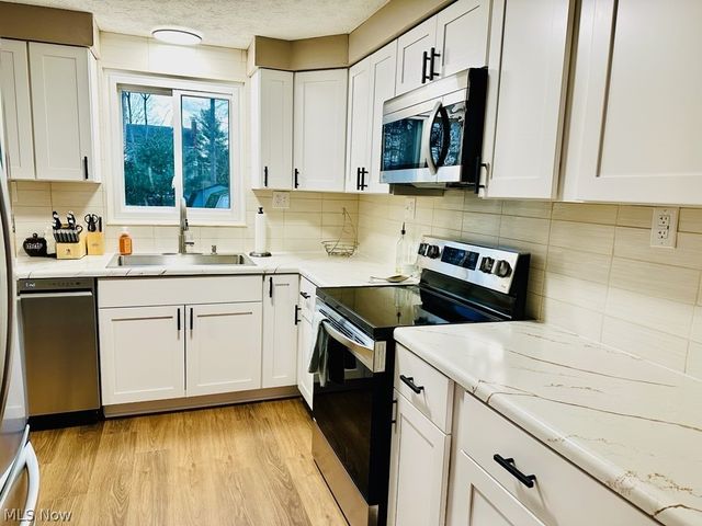 7666 Micawber, Warren, OH 44484