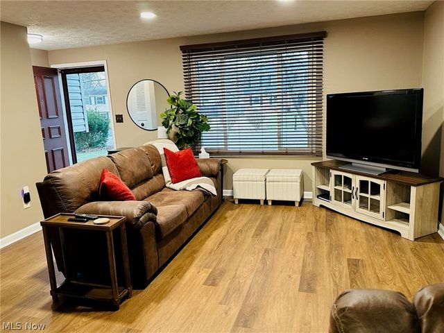 7666 Micawber, Warren, OH 44484