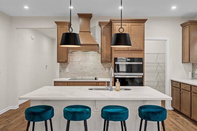 1016 Lionheart Dr, Hermitage, TN 37076