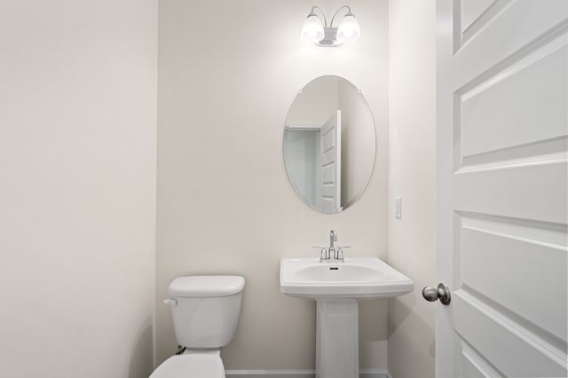 1016 Lionheart Dr, Hermitage, TN 37076