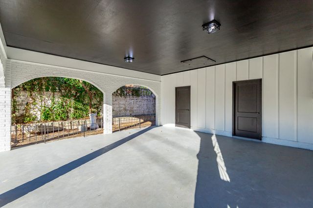 130 Sycamore Drive, Rossville, GA 30741