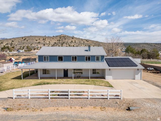7998 N SAPPHIRE DR, St. George, UT 84770