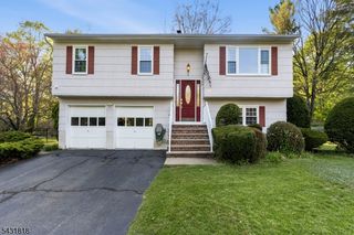 29 Albertine Pl, West Milford Twp., NJ 07438