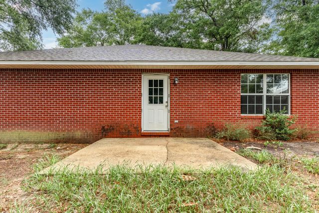 209 Warrior Street, Crestview, FL 32536