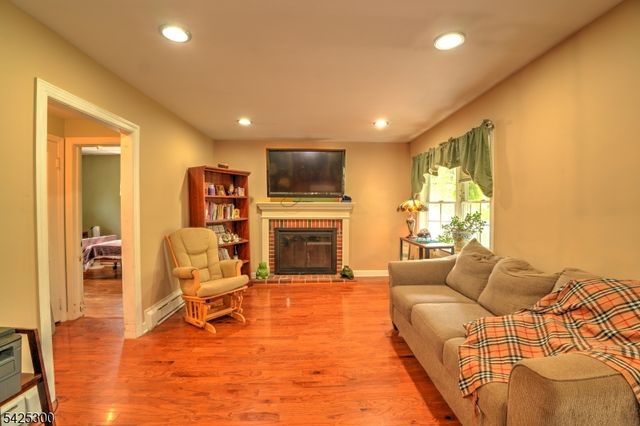 200 Mountain Rd, East Amwell Twp., NJ 08551