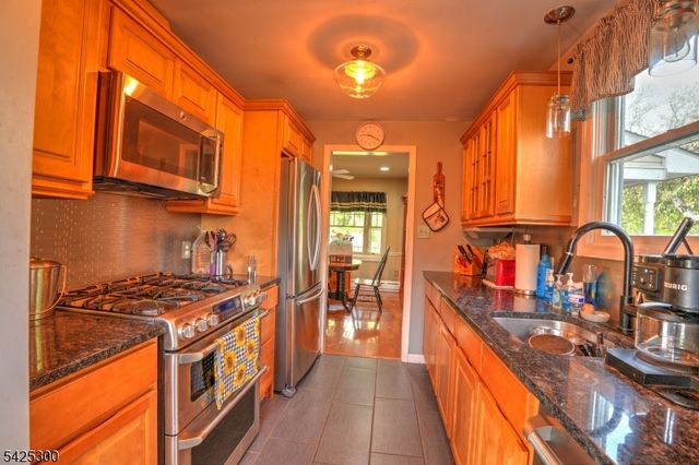 200 Mountain Rd, East Amwell Twp., NJ 08551