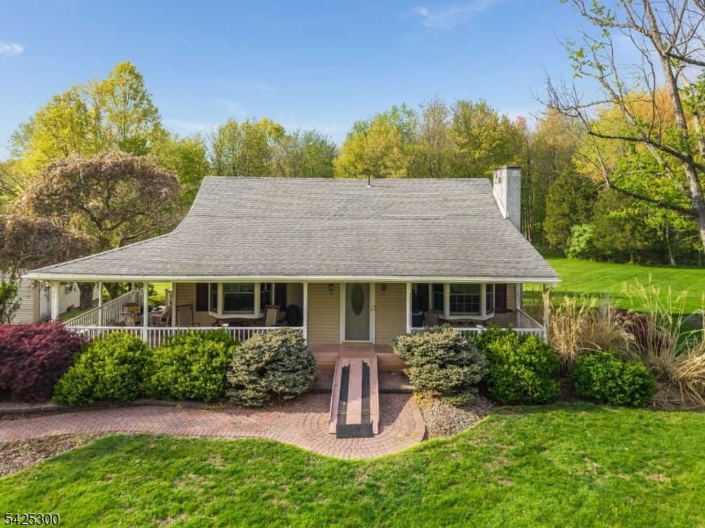 200 Mountain Rd, East Amwell Twp., NJ 08551