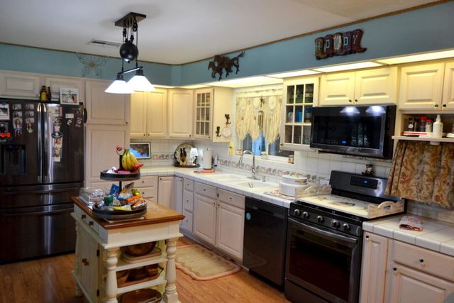 2821 S River Road, Grants Pass, OR 97527