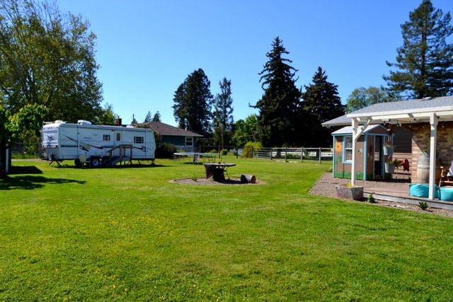 2821 S River Road, Grants Pass, OR 97527