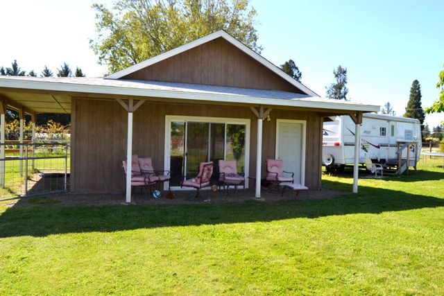 2821 S River Road, Grants Pass, OR 97527