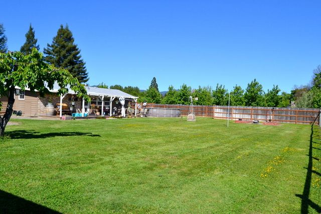 2821 S River Road, Grants Pass, OR 97527