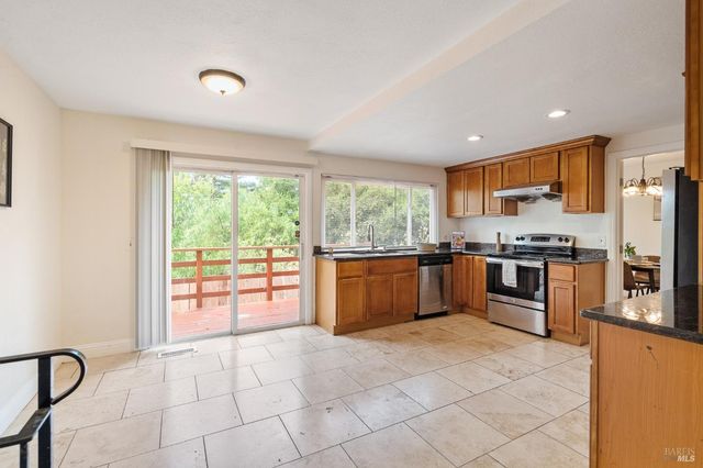 201 Tamalpais Dr, Vallejo, CA 94589