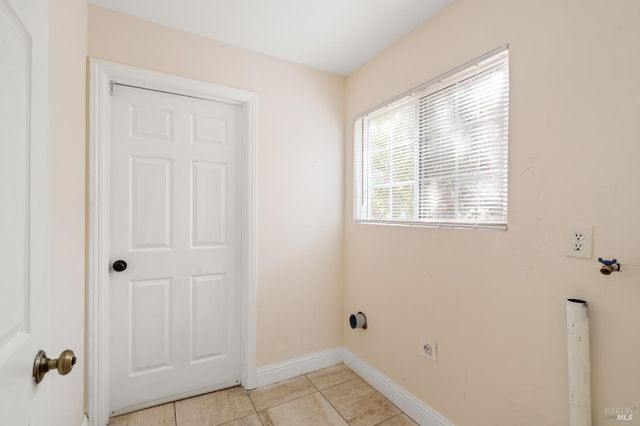 201 Tamalpais Dr, Vallejo, CA 94589