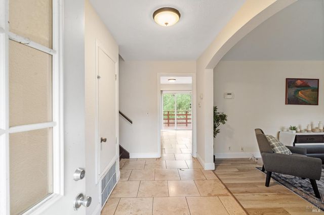 201 Tamalpais Dr, Vallejo, CA 94589