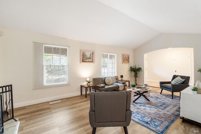 201 Tamalpais Dr, Vallejo, CA 94589