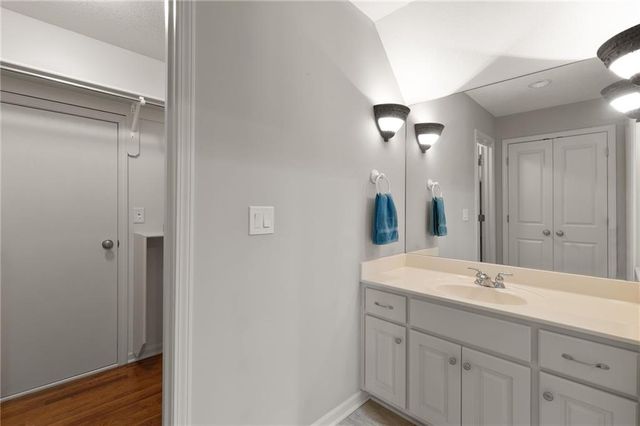 18125 Windsor Drive, Stilwell, KS 66085