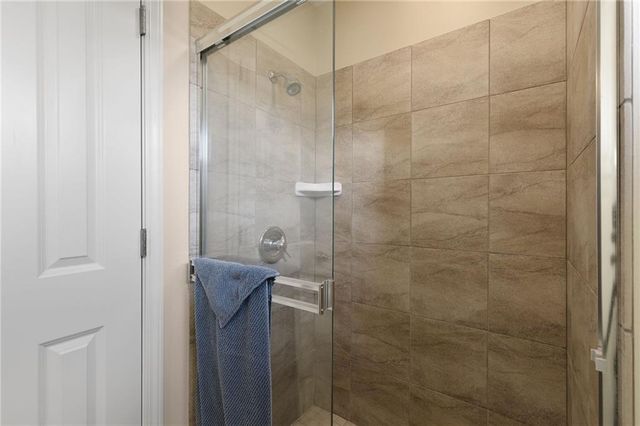 18125 Windsor Drive, Stilwell, KS 66085