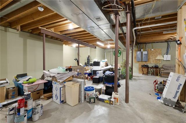 18125 Windsor Drive, Stilwell, KS 66085