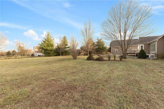 18125 Windsor Drive, Stilwell, KS 66085