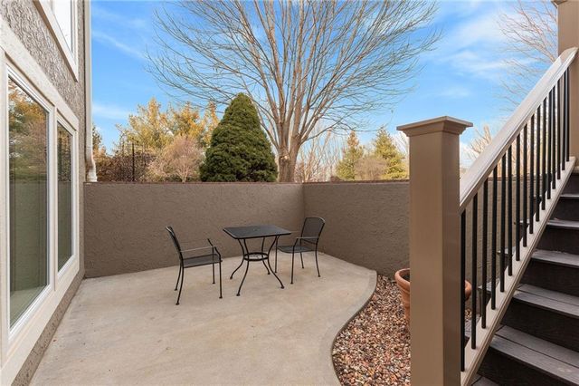 18125 Windsor Drive, Stilwell, KS 66085