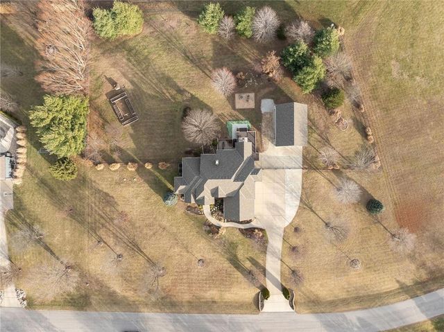 18125 Windsor Drive, Stilwell, KS 66085