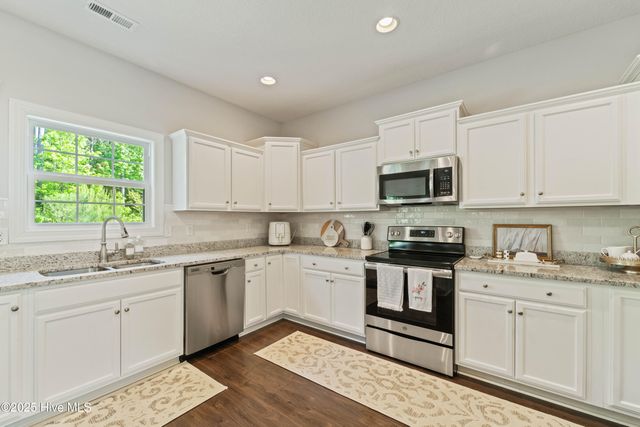 208 Wood House Drive, Jacksonville, NC 28546