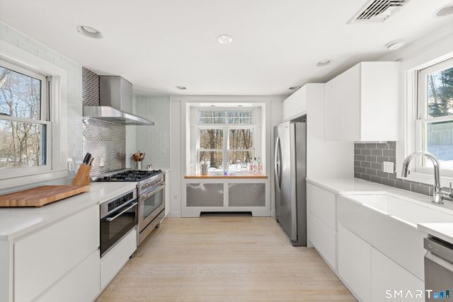 21 Rayfield Road, Westport, CT 06880